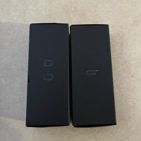 JBL Tour Pro Plus Corona Special Edition Earbuds - Picture 14 of 15